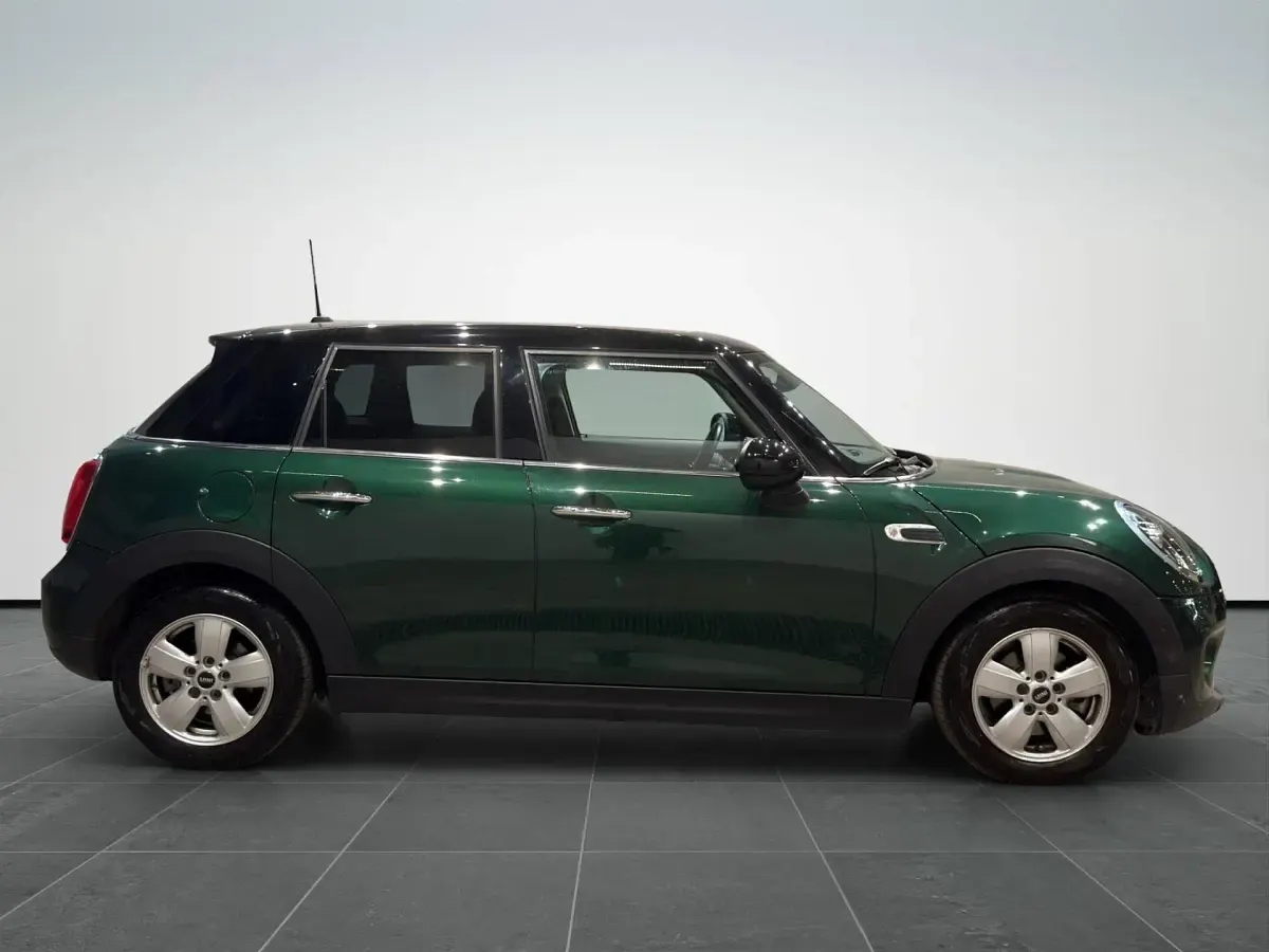Usata Mini Cooper 136 CV (100 kW) 2018 Verde Utilitaria