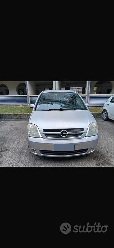 Usata Opel Meriva 90 CV (66 kW) 2005 Grigio Monovolume