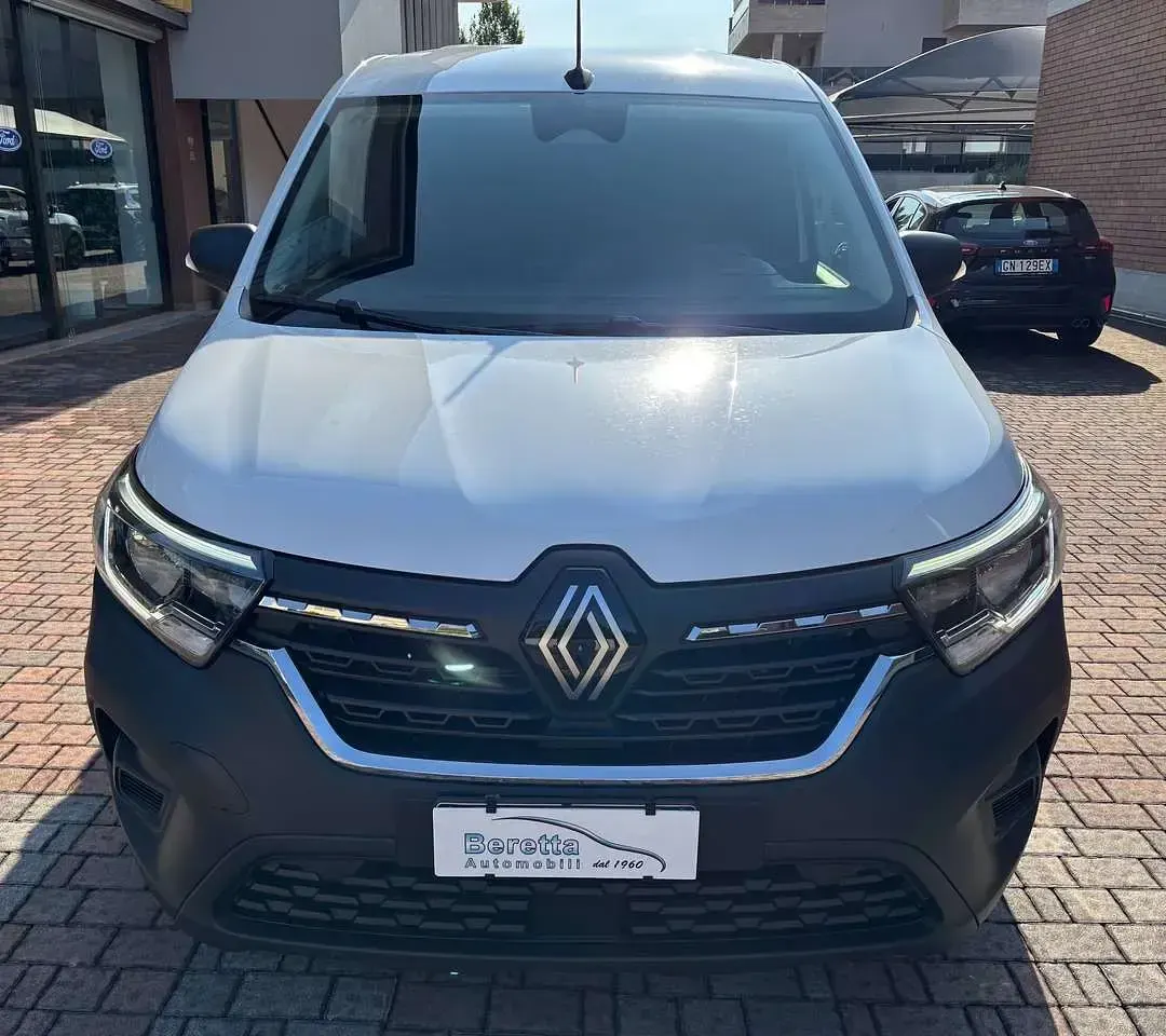 Usata Renault Kangoo 95 CV (69 kW) 2024 Bianco Monovolume