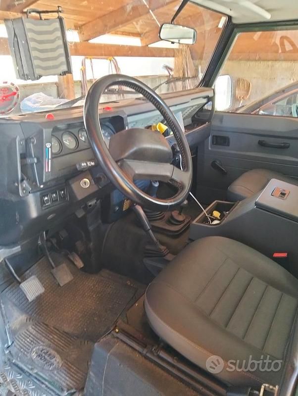 Usata Land Rover Defender 2000 Verde Station wagon