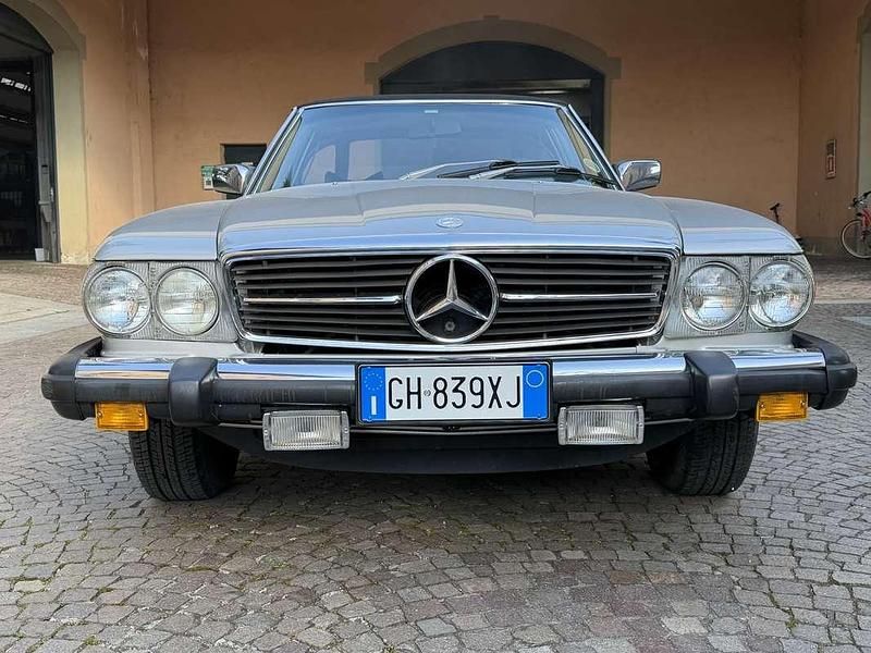 Begagnad Mercedes SL450 216 HK (158 kW) 1979 Cab