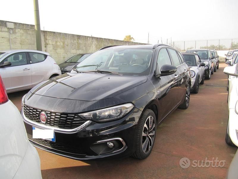 Usata Fiat Tipo Easy 120 CV (88 kW) 2019 Nero Station wagon