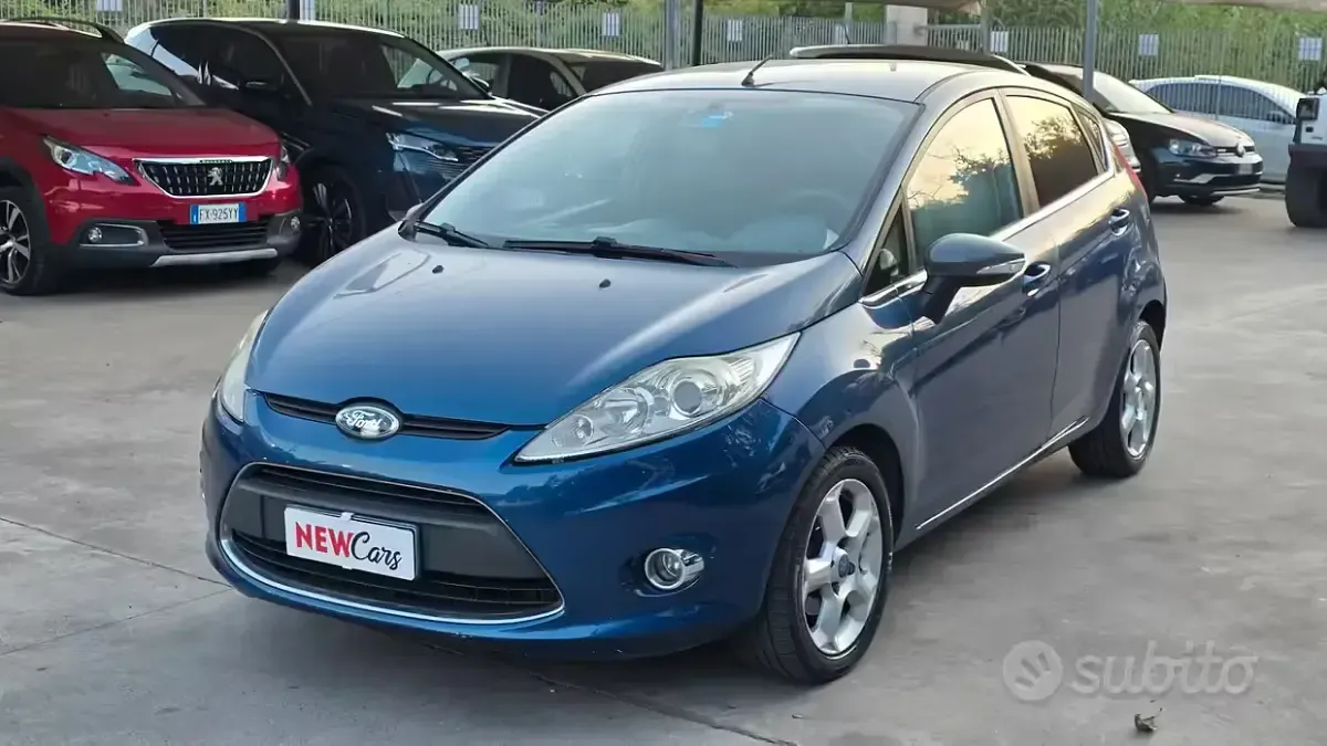 Usata Ford Fiesta Titanium 90 CV (66 kW) 2010 Bluazzurro Berlina
