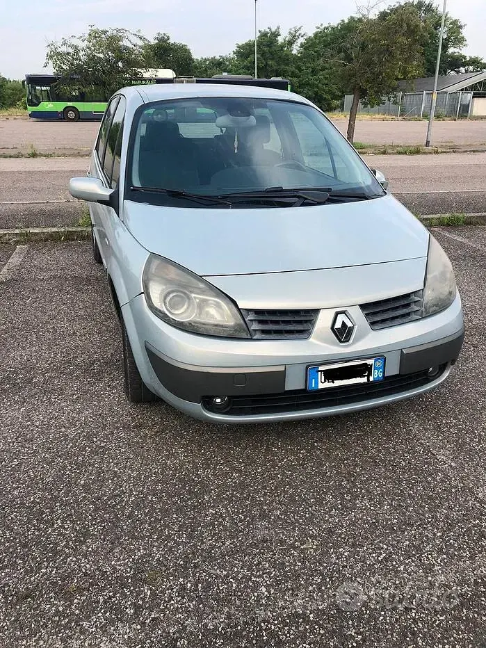 Usata Renault Scénic 120 CV (88 kW) 2004 Grigio Monovolume