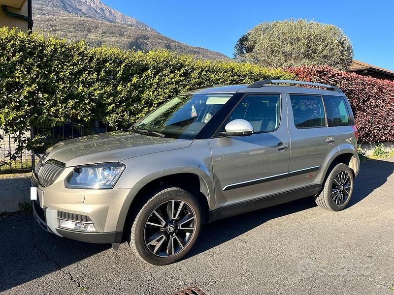 Usata Skoda Yeti Ambition 110 CV (80 kW) 2017 Grigio SUV