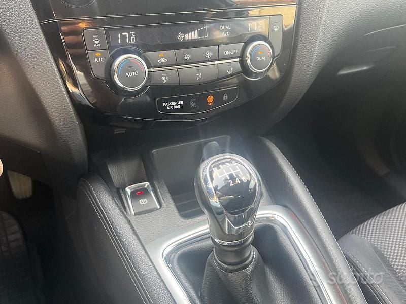 Usata Nissan Qashqai 115 CV (84 kW) 2017 Grigio SUV