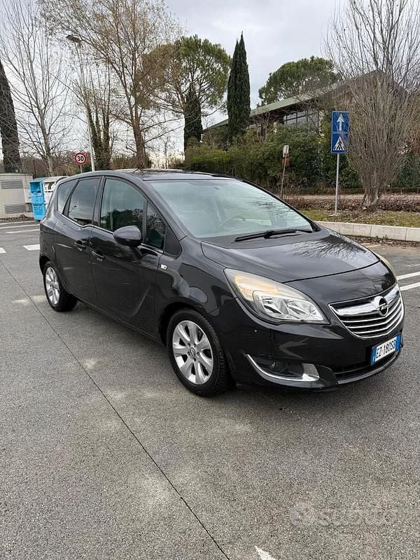Nero Usata 2015 Opel Meriva Monovolume | 3600 € (Super prezzo) - Immagine 1/4