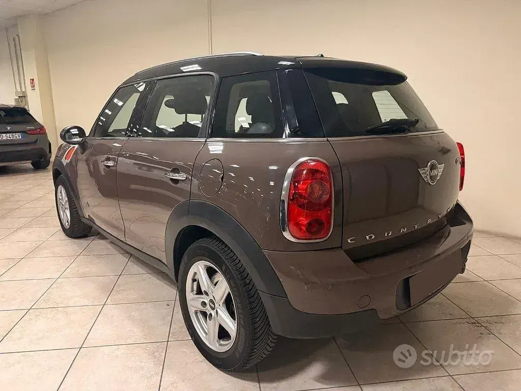 Usata Mini Cooper D Countryman 111 CV (81 kW) 2013 Marrone SUV