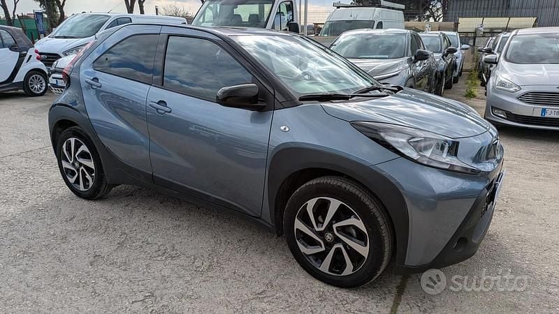 Usata Toyota Aygo X Active 72 CV (52 kW) 2025 Grigio SUV