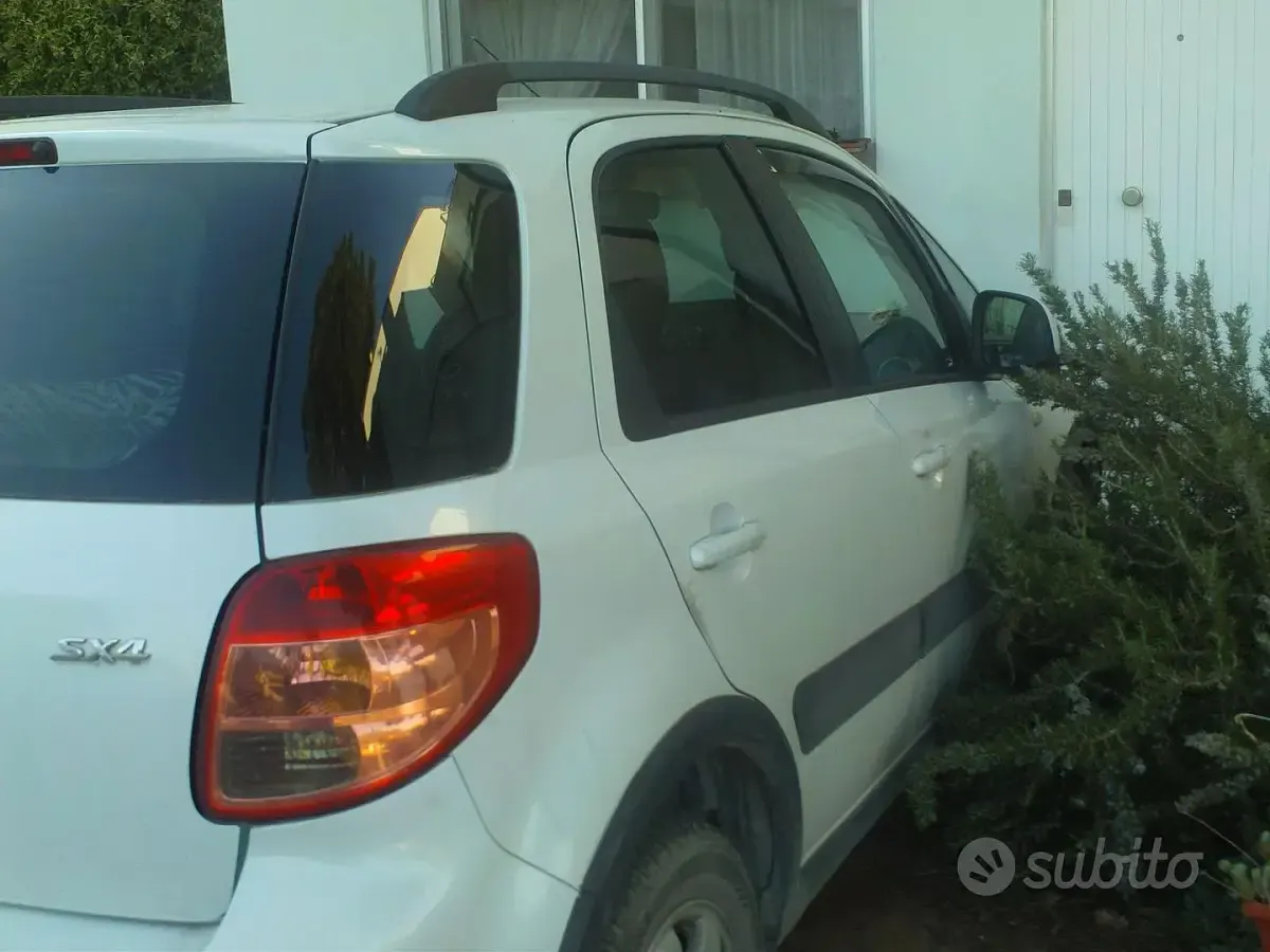 Usata Suzuki SX4 120 CV (88 kW) 2009 Bianco SUV
