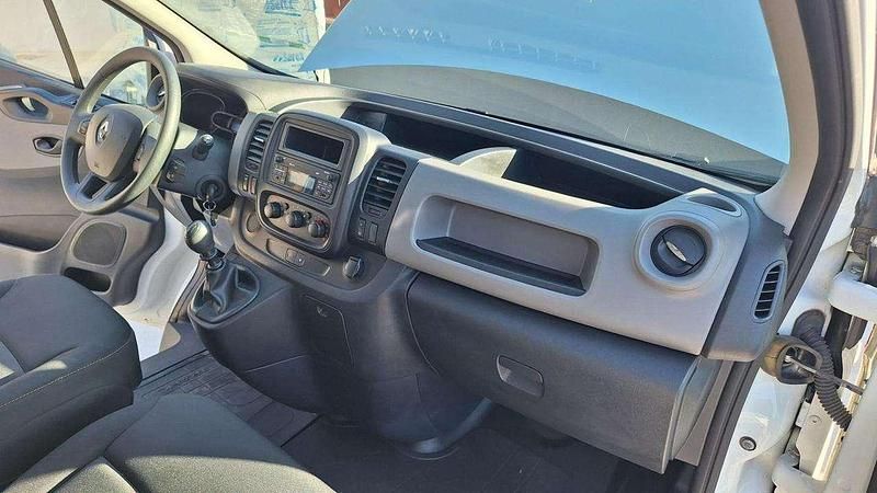 Usata Renault Trafic 121 CV (88 kW) 2019 Bianco pastello Monovolume