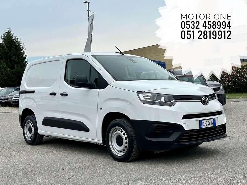 Usata Toyota Proace City City 131 CV (96 kW) 2022 Bianco Monovolume