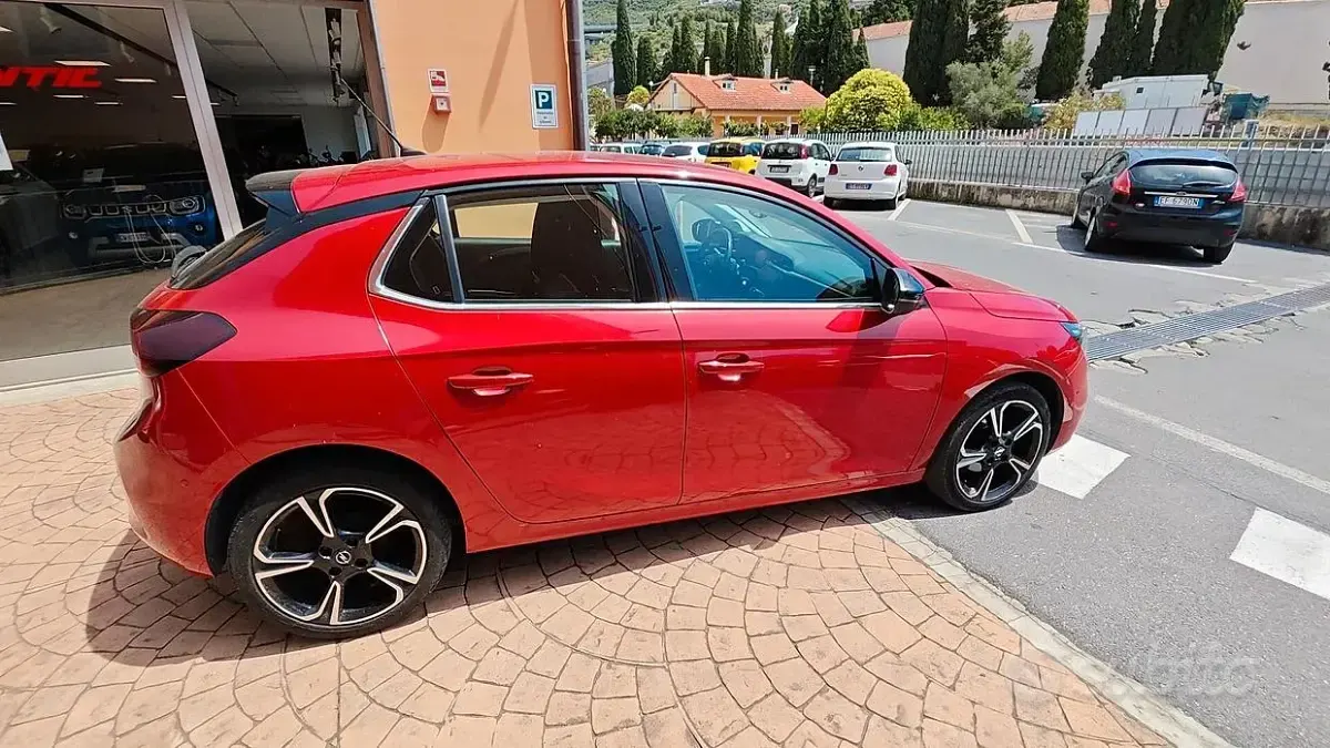 Usata Opel Corsa Elegance 75 CV (55 kW) 2021 Rosso Utilitaria