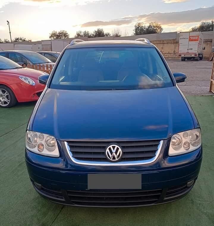 Usata VW Touran Highline 140 CV (102 kW) 2006 Blu Monovolume