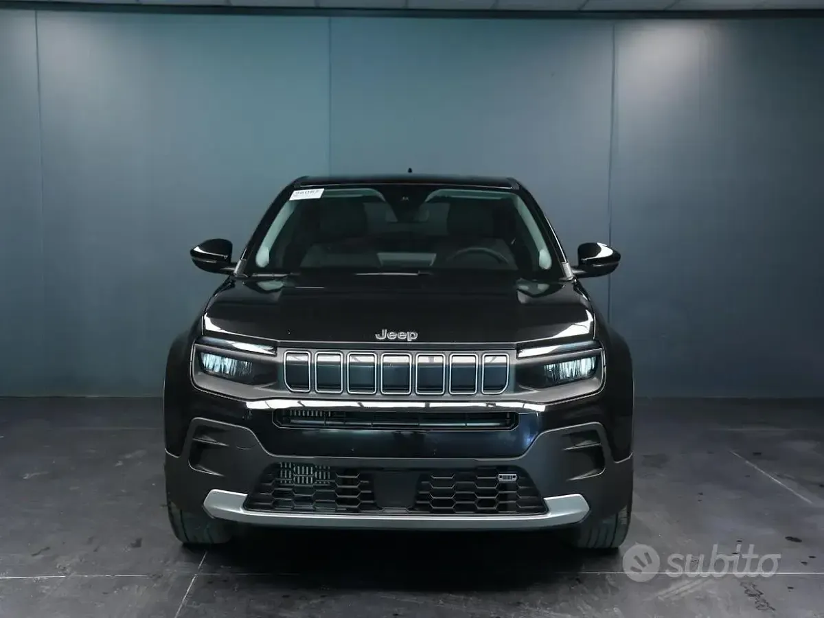 Usata Jeep Avenger Altitude 101 CV (74 kW) 2024 Nero SUV