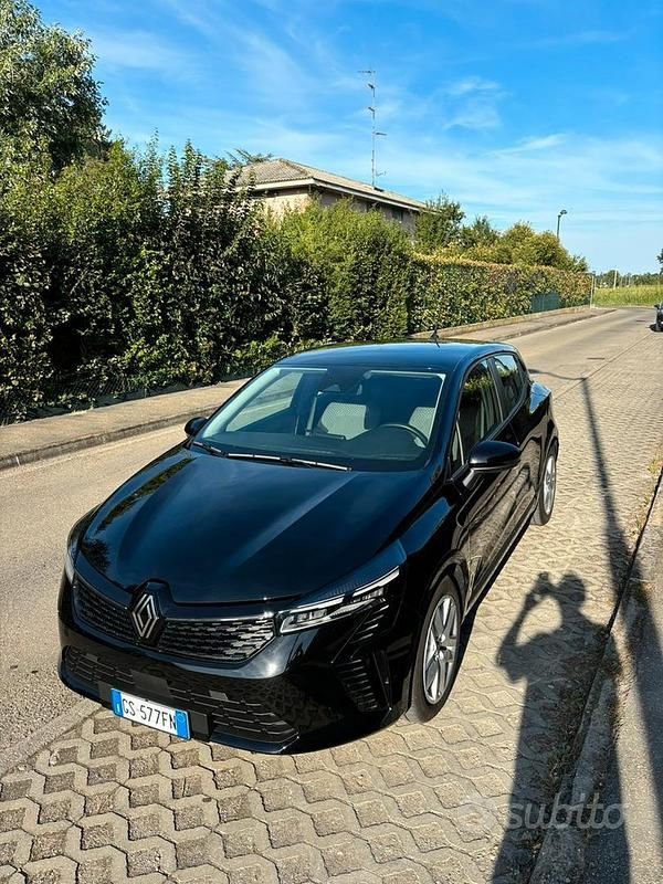 Usata Renault Clio V Evolution 101 CV (74 kW) 2024 Nero Berlina
