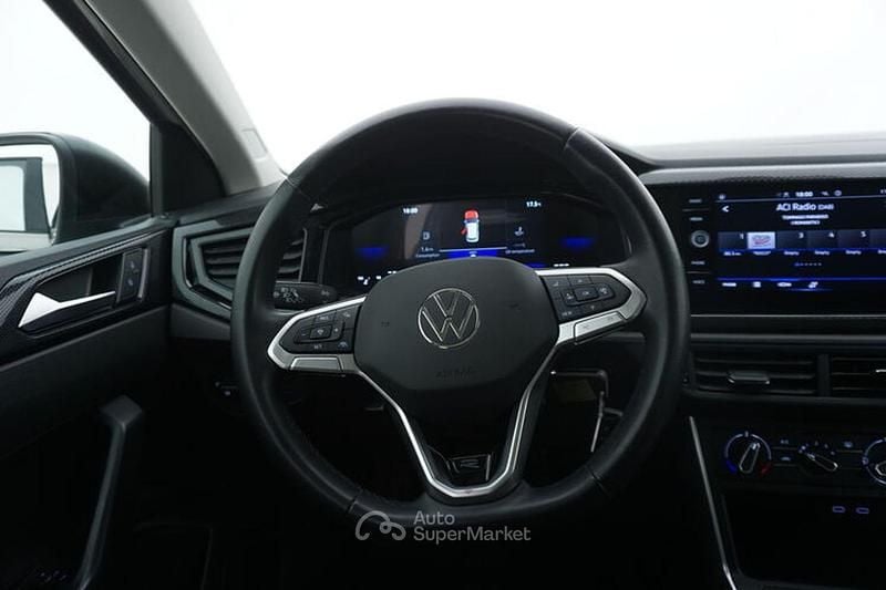 Usata VW Taigo 95 CV (69 kW) 2022 Gray SUV