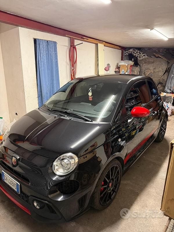 Usata Abarth 695 Competizione 180 CV (132 kW) 2022 Nero Utilitaria