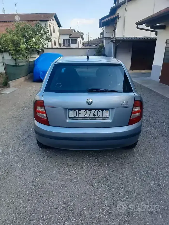 Usata Skoda Fabia 64 CV (47 kW) 2006 Grigio Berlina