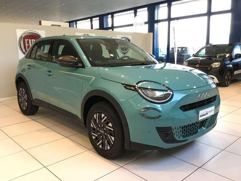 Nuova Fiat 600 110 CV (80 kW) 2025 Blu/azzurro SUV