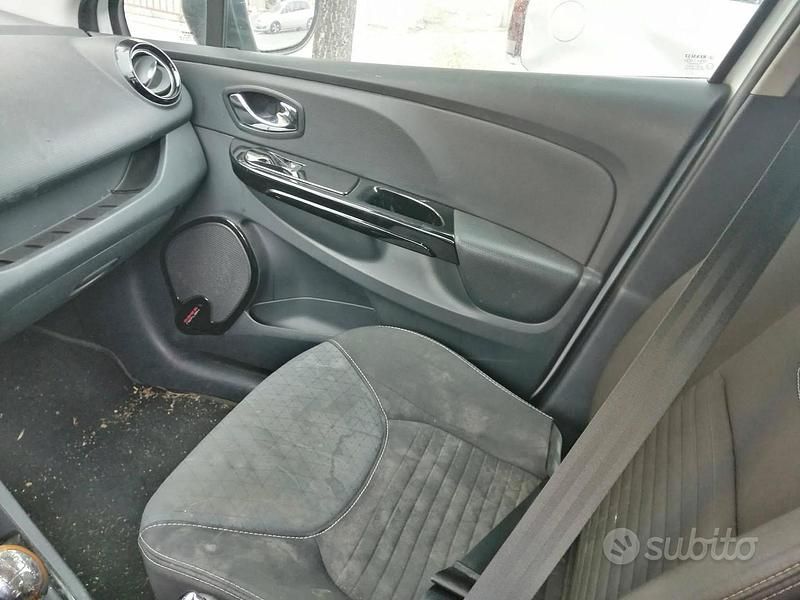 Second-hand Renault Clio IV 90 CP (66 kW) 2013 Alb Berlinǎ