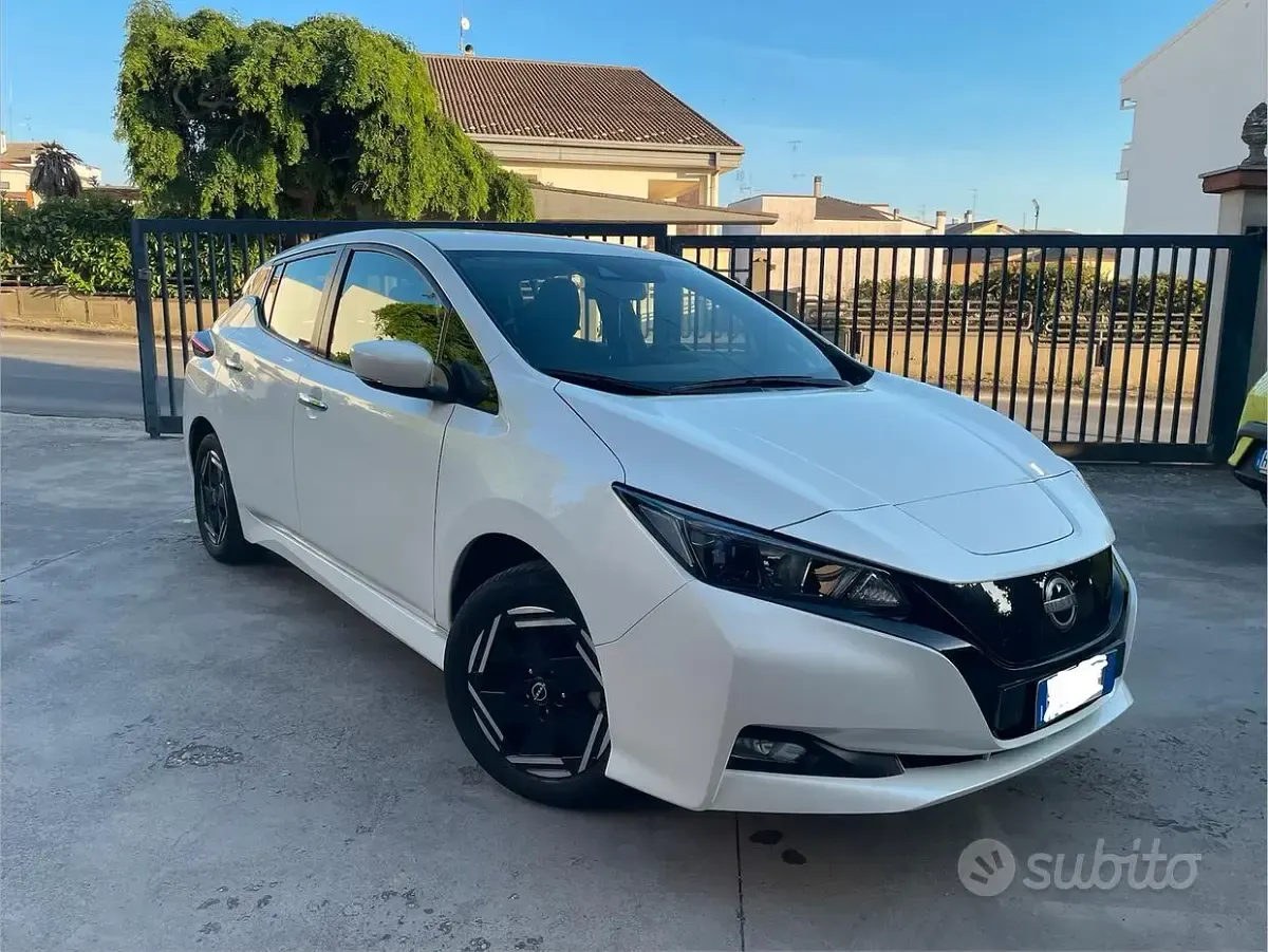 Usata Nissan Leaf 89 kW (122 CV) 2024 Bianco Utilitaria