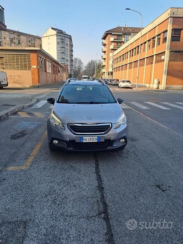 Usata Peugeot 2008 Allure 81 CV (59 kW) 2015 Grigio SUV