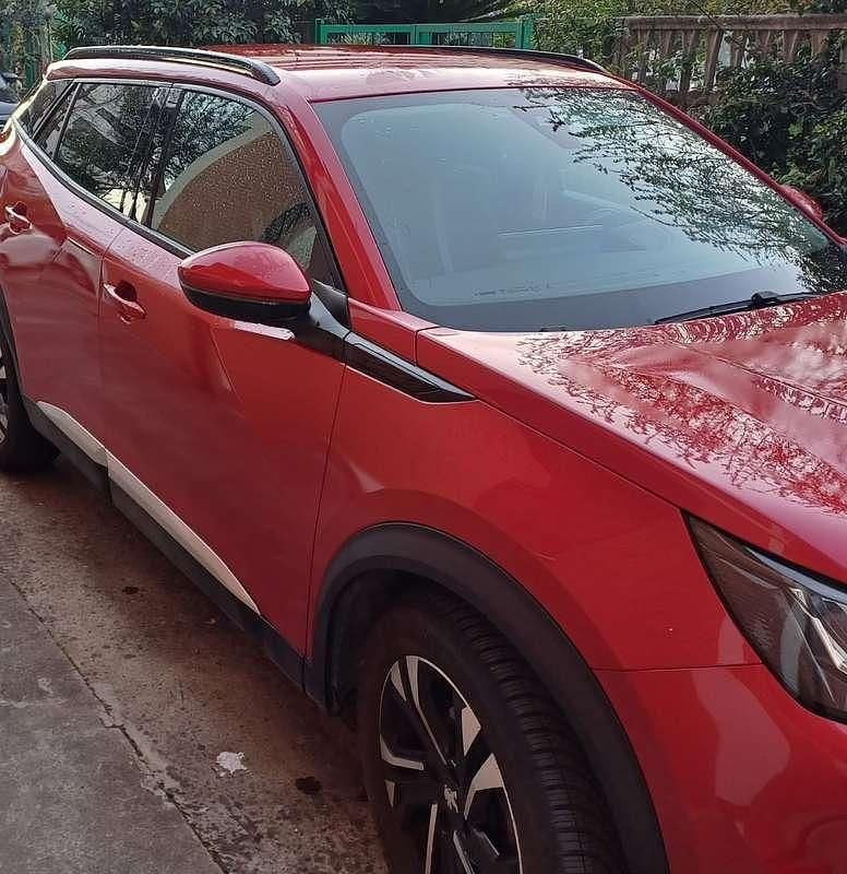 Usata Peugeot 2008 Allure 102 CV (75 kW) 2020 SUV