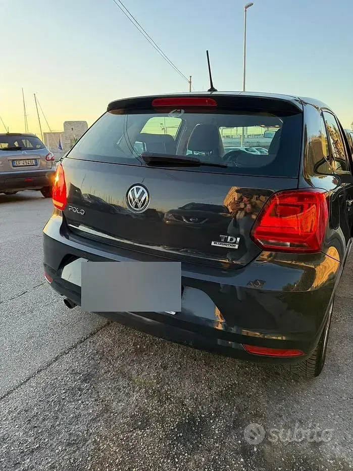 Usata VW Polo 75 CV (55 kW) 2015 Grigio Berlina