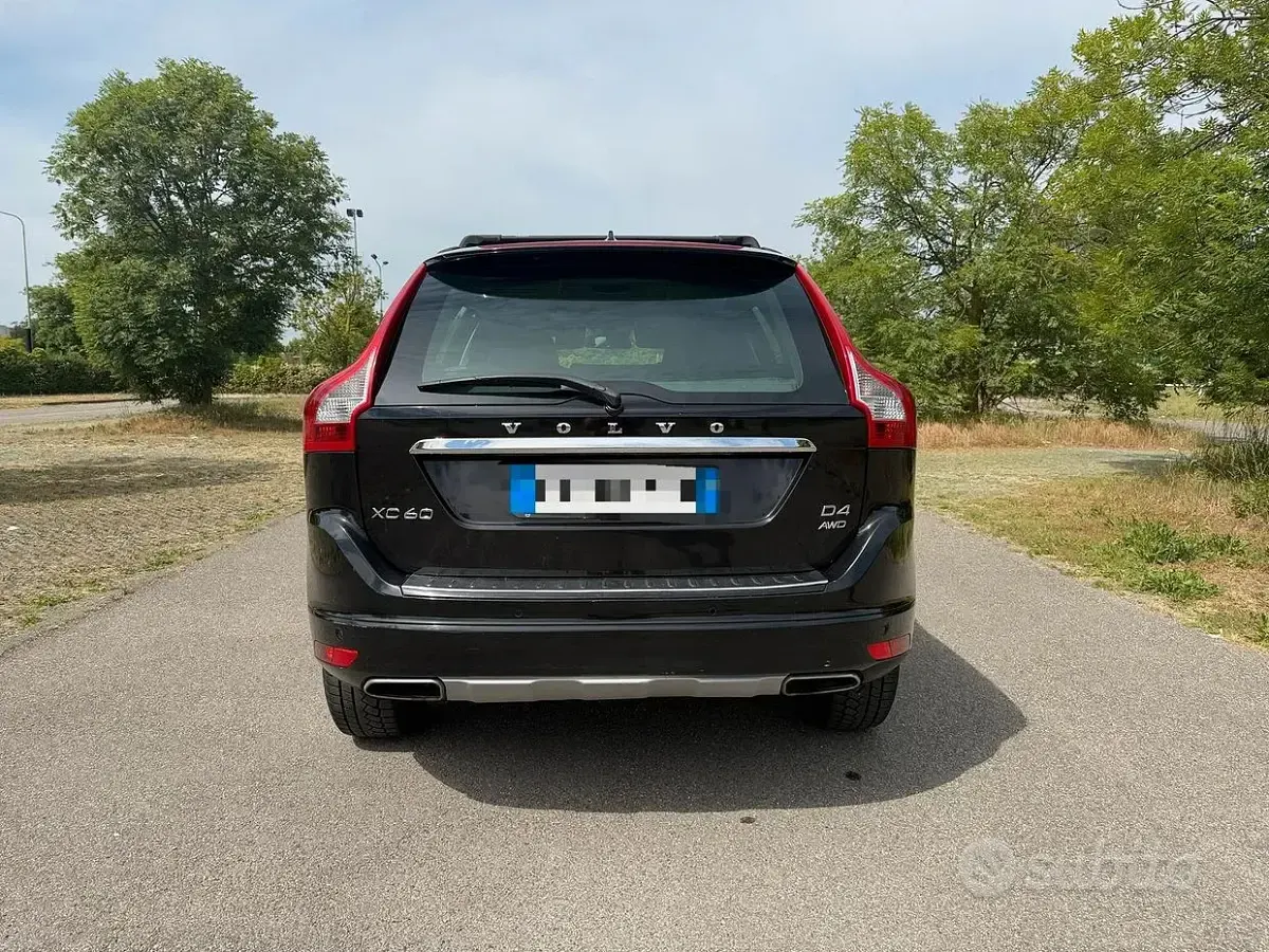 Occasion Volvo XC60 Summum 190 PK (139 kW) 2015 Zwart SUV
