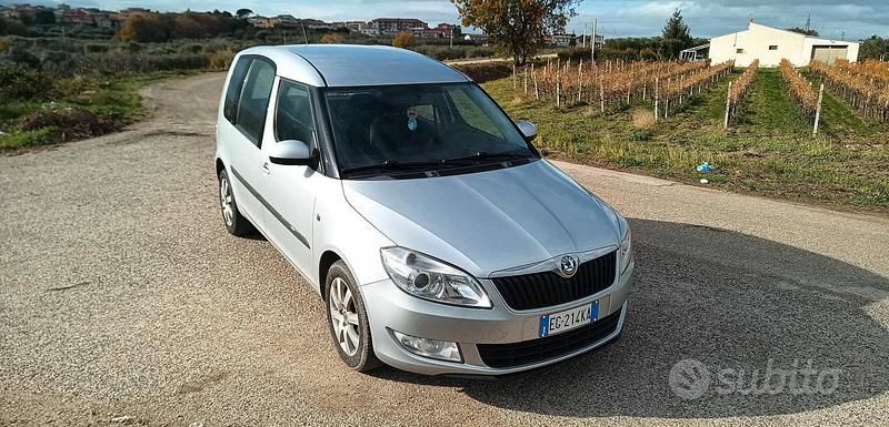 Usata Skoda Roomster 2011 Grigio Monovolume