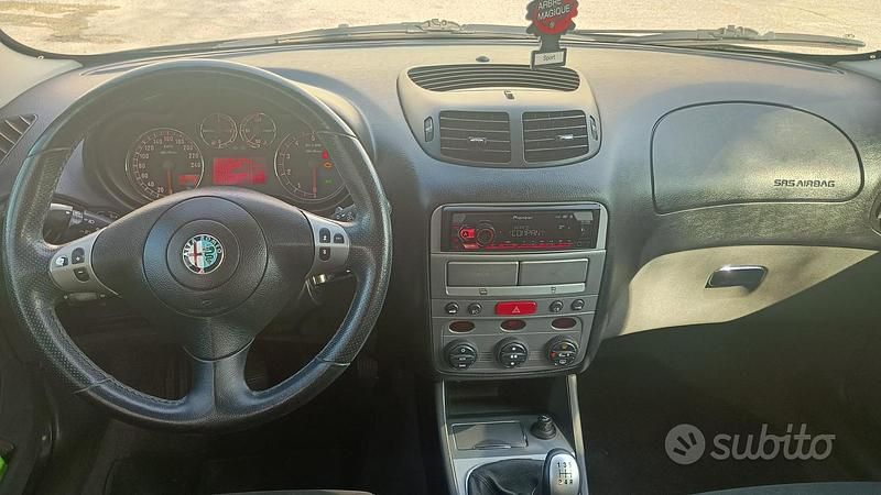 Usata Alfa Romeo 147 105 CV (77 kW) 2008 Grigio Utilitaria