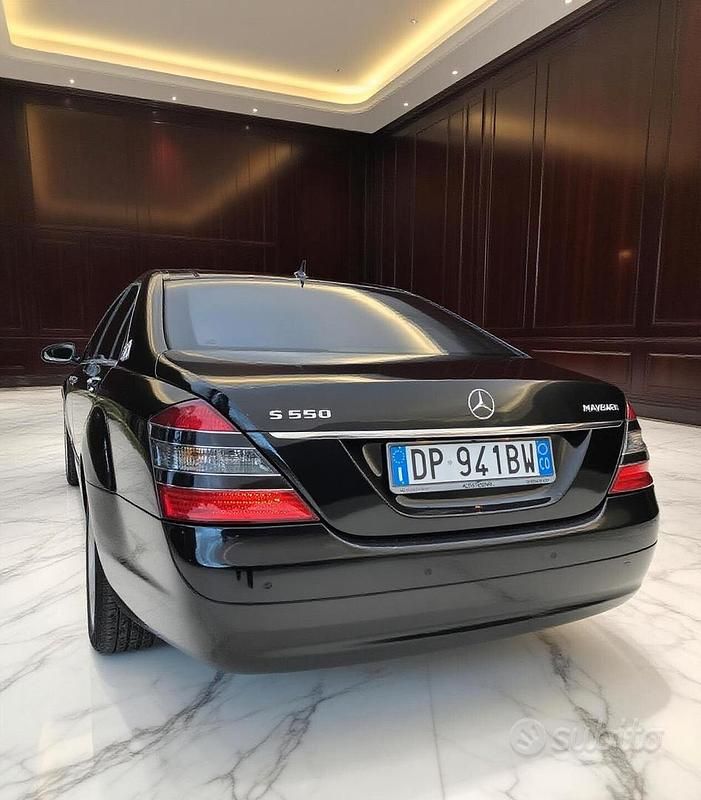 Usado Mercedes S500 387 CV (284 kW) 2007 Negro Berlina