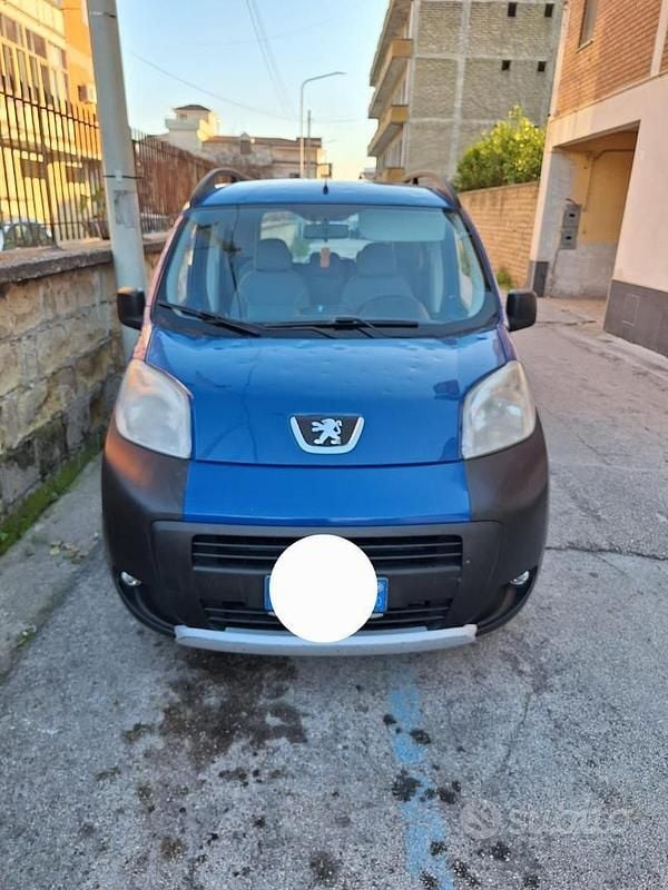 Usata Peugeot Bipper 75 CV (55 kW) 2010 Blu Monovolume