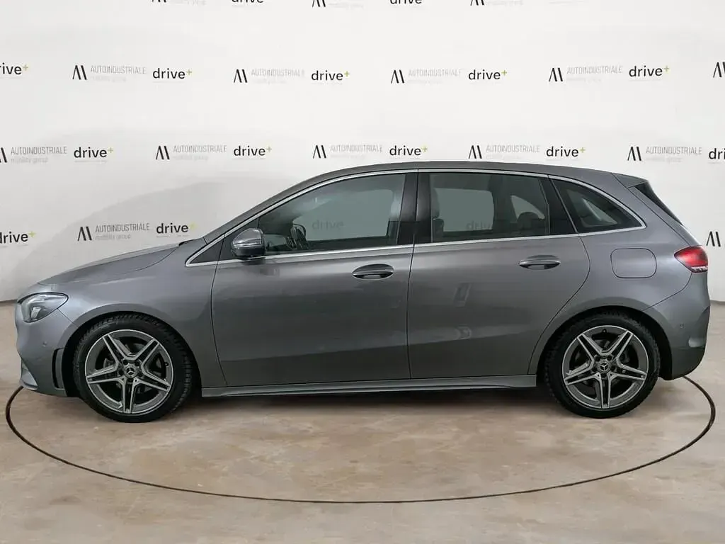Usata Mercedes B200 Premium 163 CV (119 kW) 2022 Grigio Utilitaria
