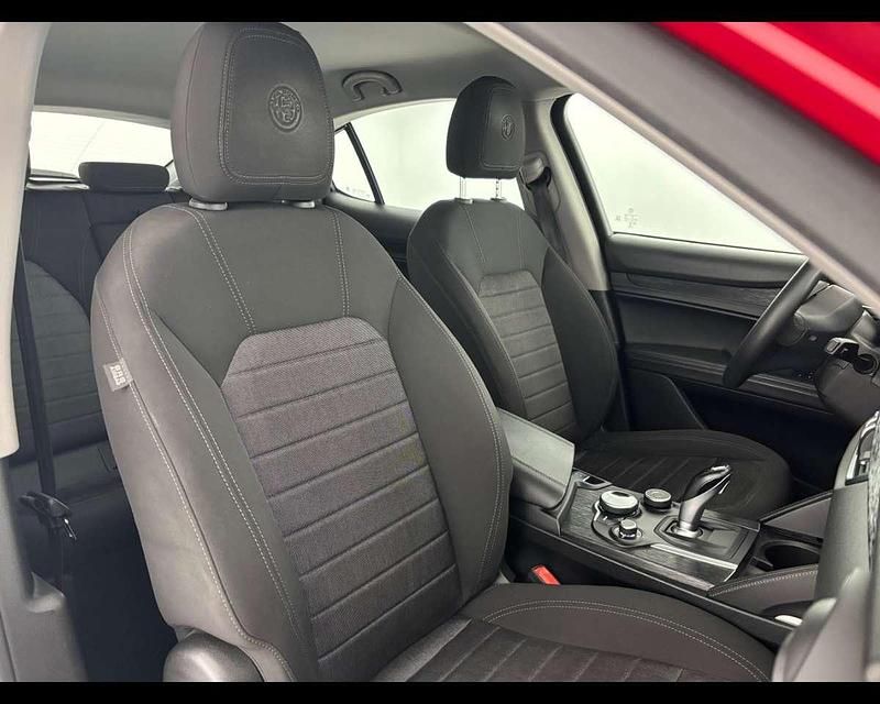 Usata Alfa Romeo Stelvio Business 190 CV (139 kW) 2019 Rosso alfa SUV