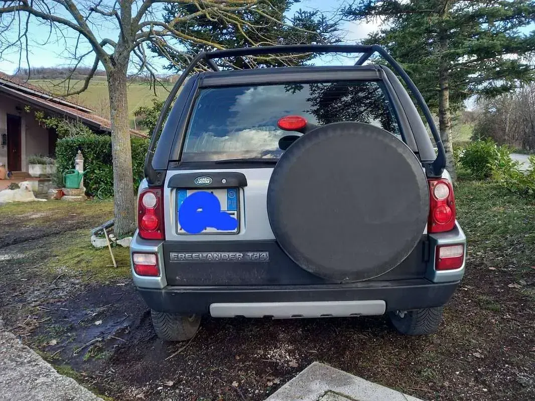 Usata Land Rover Freelander 111 CV (81 kW) 2007 Grigio SUV
