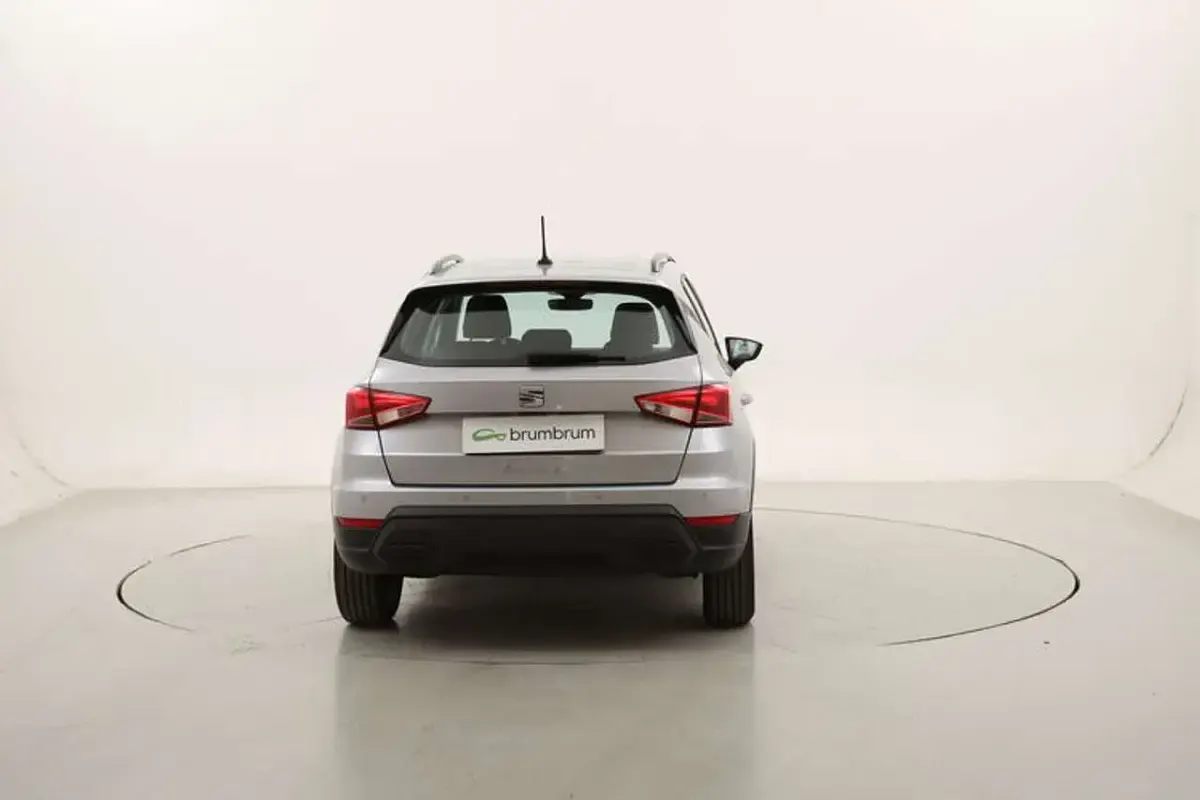Usata Seat Arona Style 95 CV (69 kW) 2023 Argento SUV