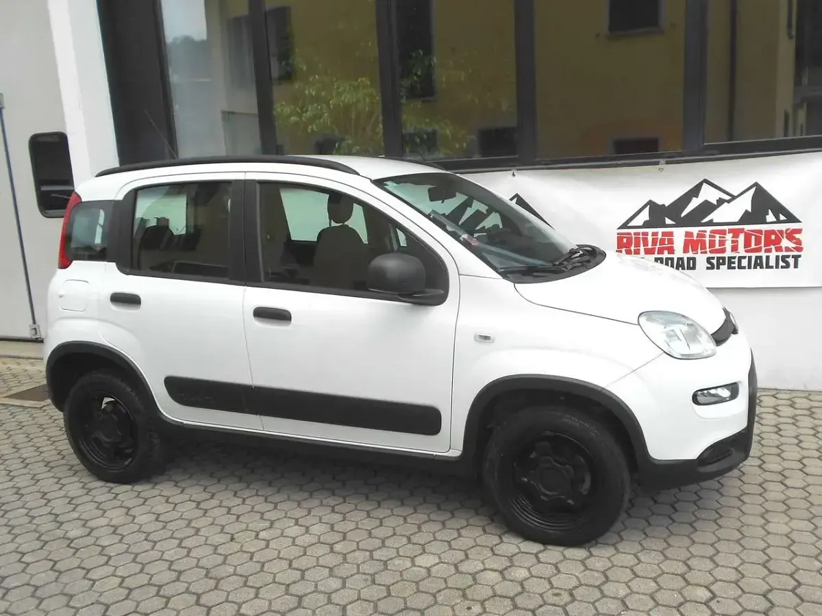 Usata Fiat Panda 4x4 86 CV (63 kW) 2019 Bianco Utilitaria