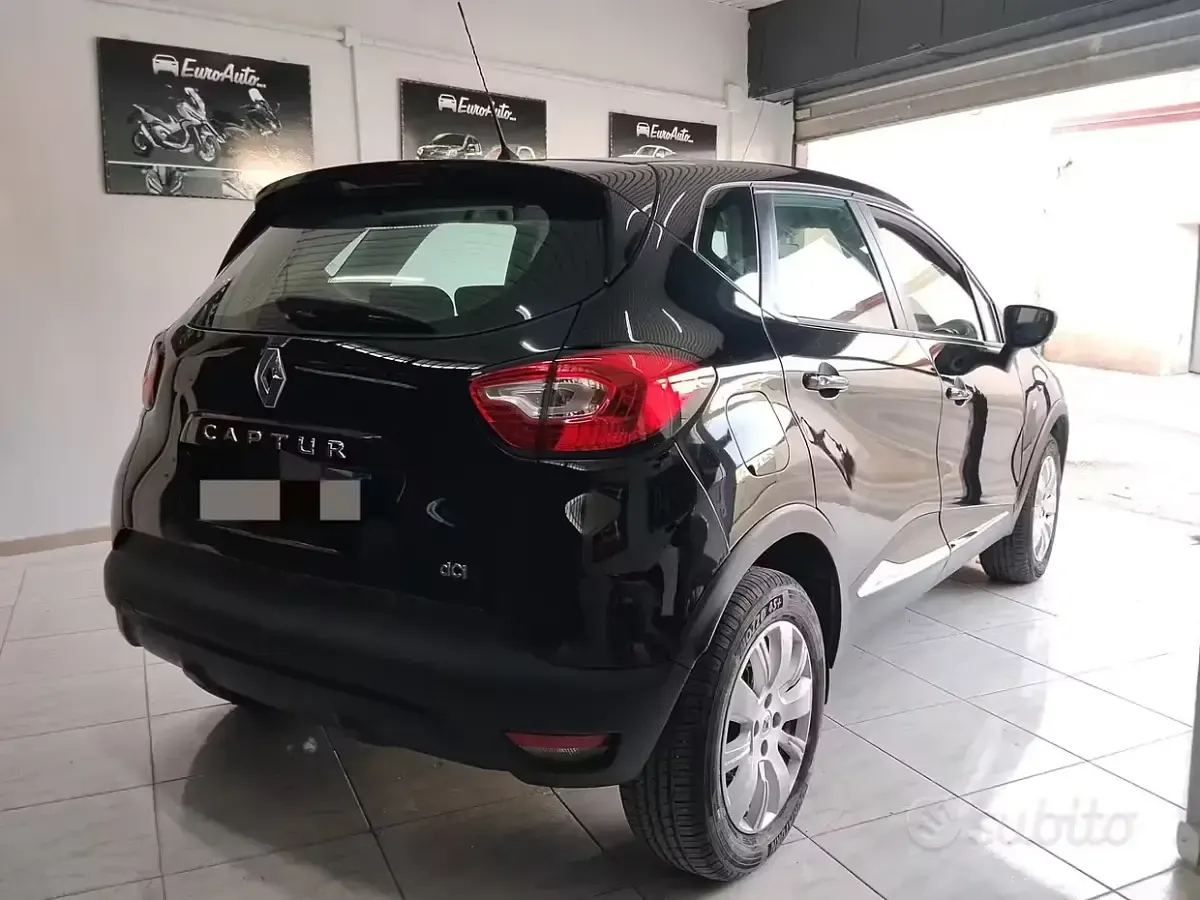 Usata Renault Captur 90 CV (66 kW) 2016 Nero SUV