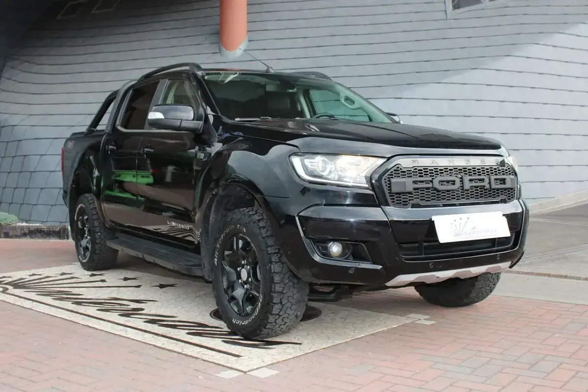 Usata Ford Ranger Limited 200 CV (147 kW) 2018 Nero Pick-up