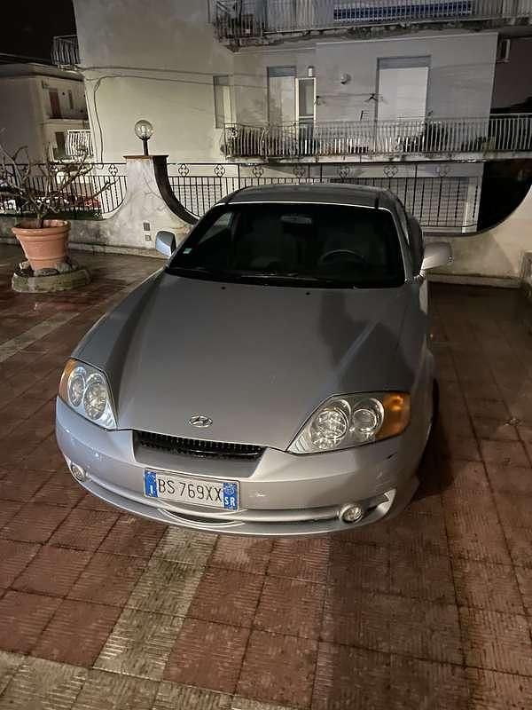 Usata Hyundai Coupé 105 CV (77 kW) 2002 Grigio Coupé