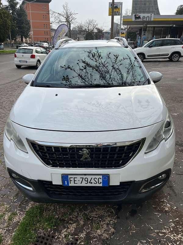 Usata Peugeot 2008 Active 82 CV (60 kW) 2016 Bianco SUV