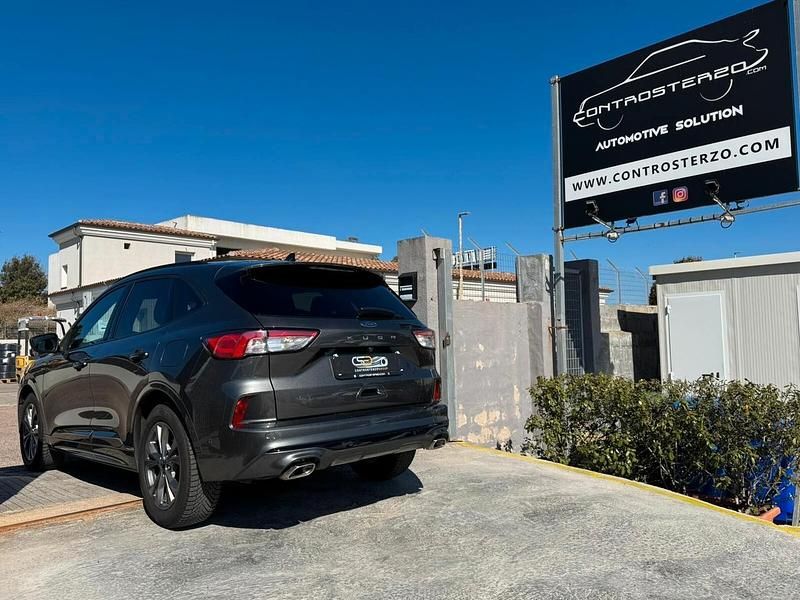 Usata Ford Kuga ST-Line 119 CV (87 kW) 2024 Grigio SUV