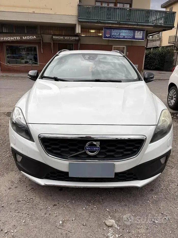Usata Volvo V40 CC 115 CV (84 kW) 2014 Bianco Station wagon