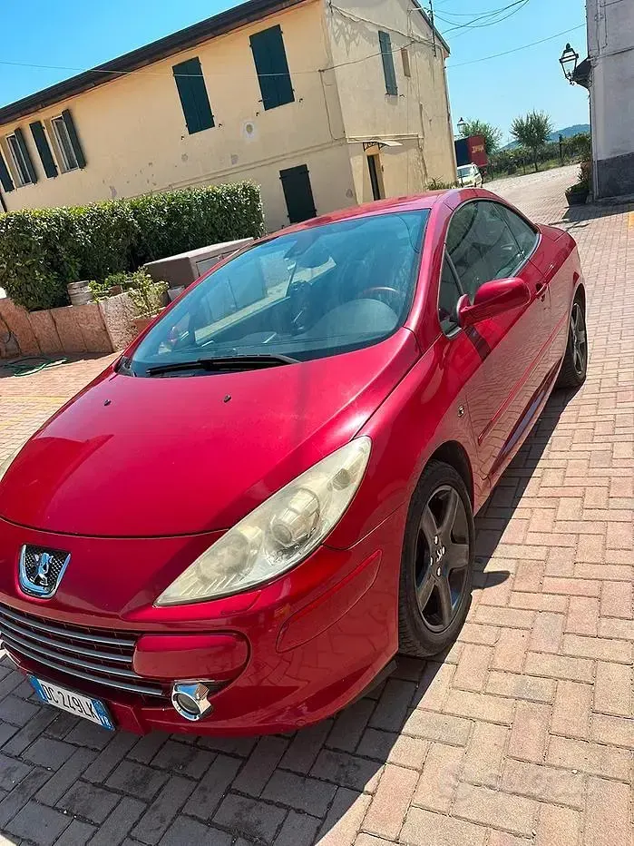 Usata Peugeot 307 CC 136 CV (100 kW) 2006 Rosso Cabrio