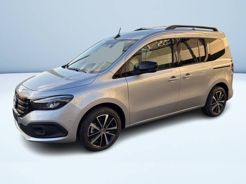 Usata Mercedes EQT200 Premium 89 kW (122 CV) 2023 Grigio metallizzato Monovolume