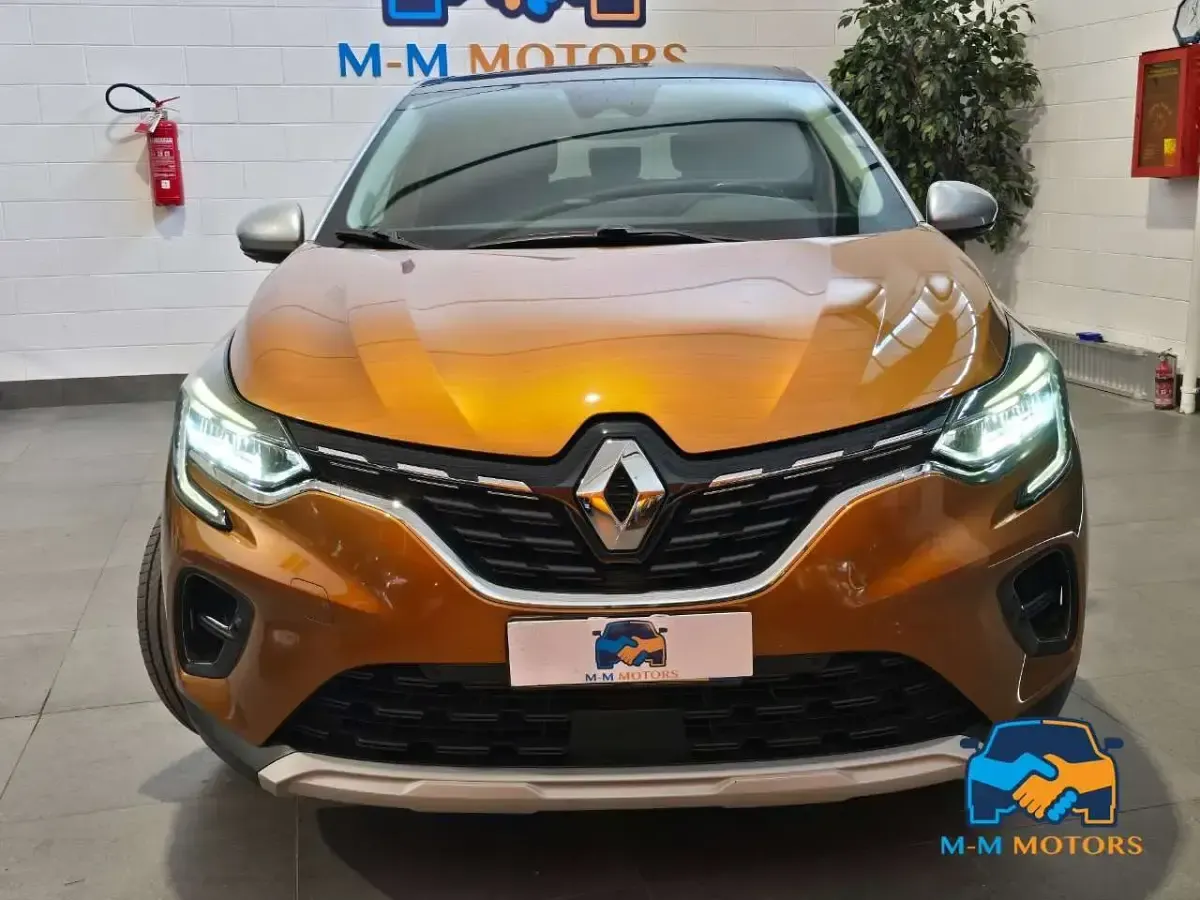 Usata Renault Captur Intens 131 CV (96 kW) 2020 Arancione SUV