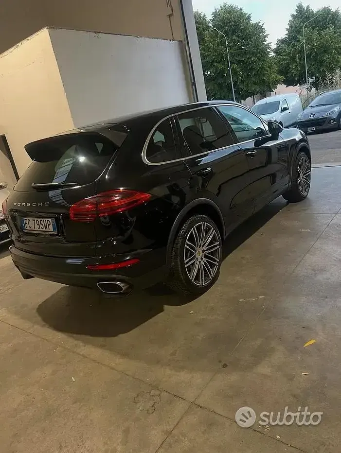 Usata Porsche Cayenne 250 CV (183 kW) 2016 Nero SUV