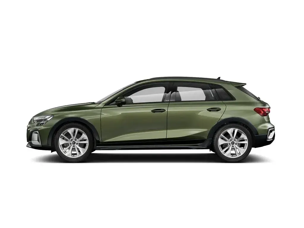 Nuova Audi A3 Advanced 150 CV (110 kW) 2026 Verde distretto metallizzato Berlina